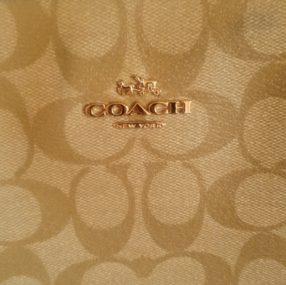 COACH Purse - Picture 2 of 7